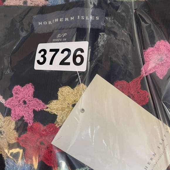 Northern Isles Preppy Sweater Women Feminine Colorful Crochet Floral Trim Size S - Picture 10 of 10